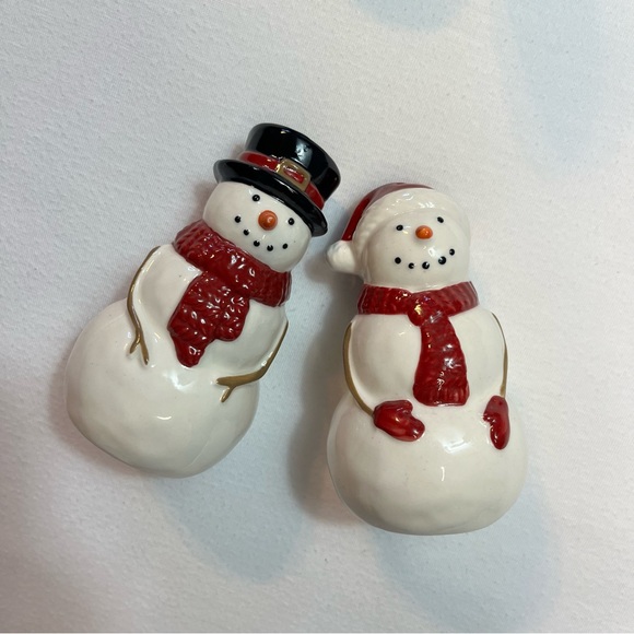 Snowman and Woman Salt and Pepper Shakers Set - Picture 5 of 5
